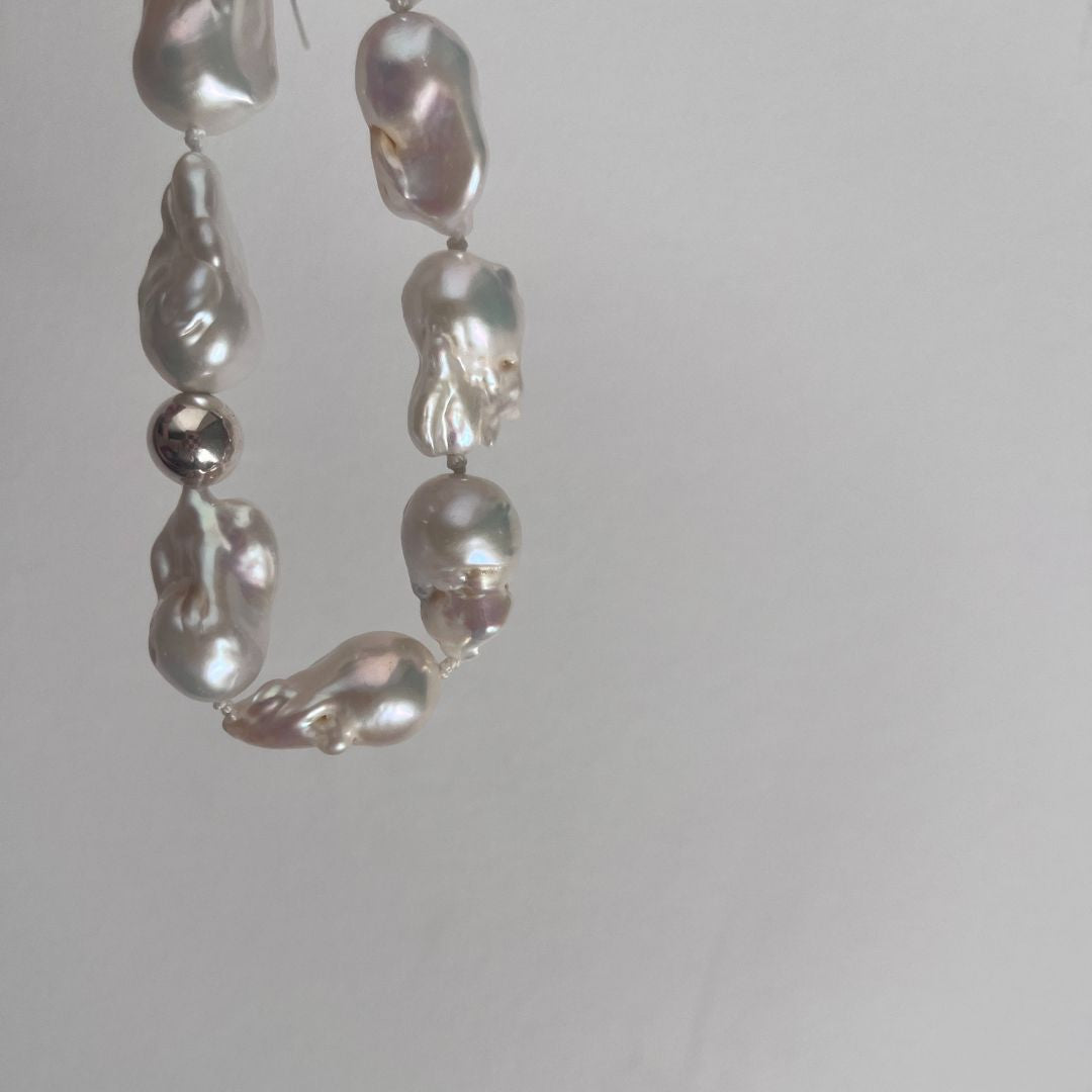 Tsuki – Large Baroque Pearl Necklace