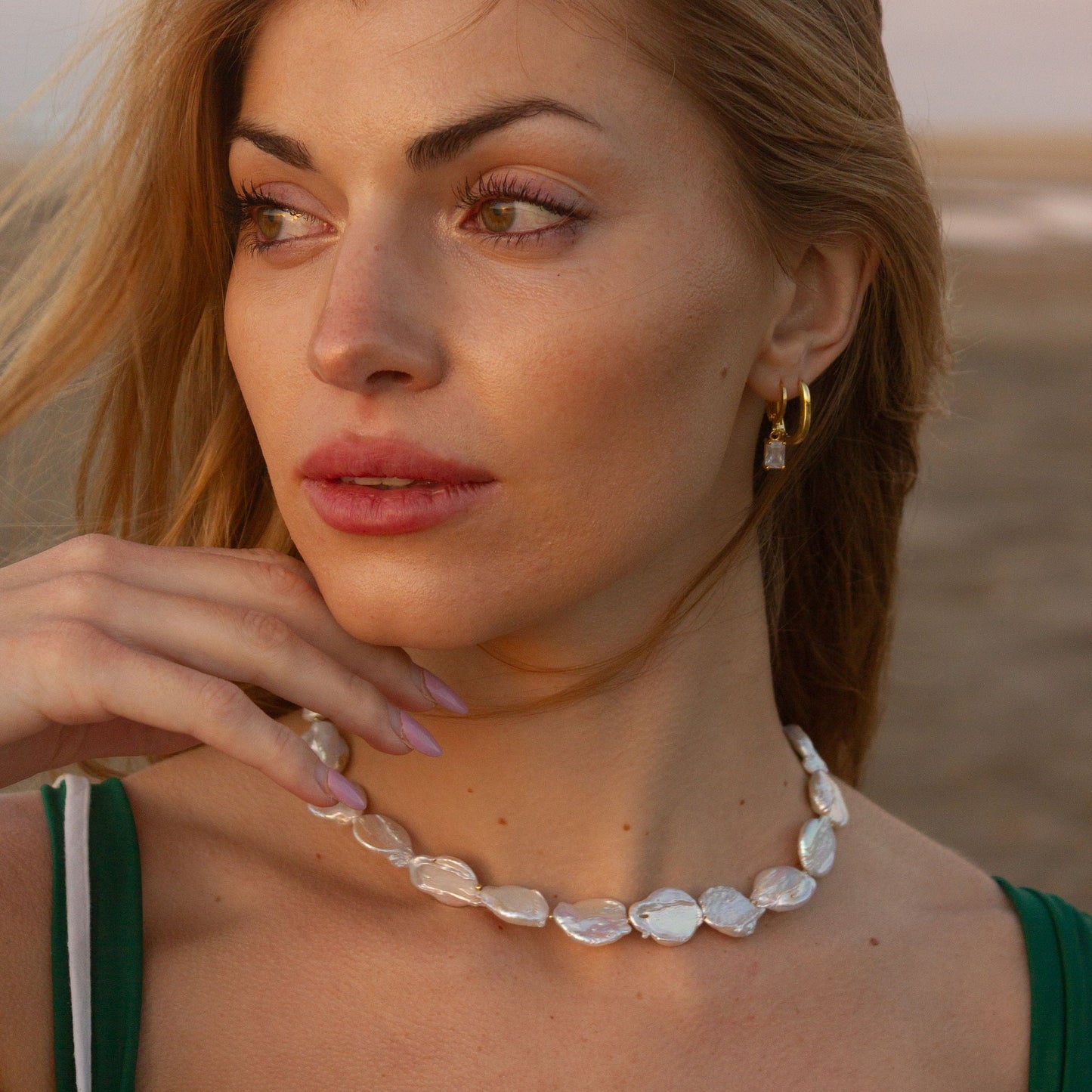GODDESS choker