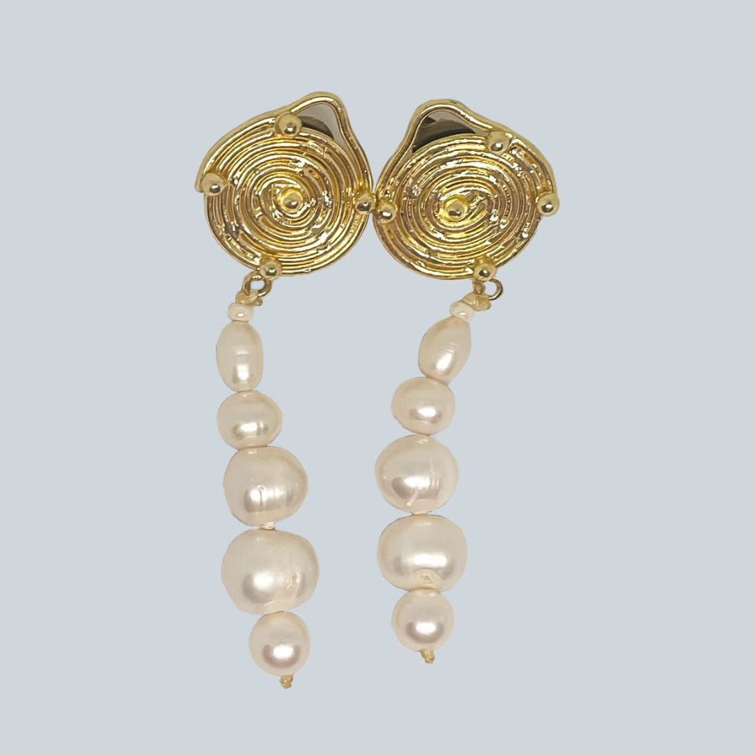 Tama – Graduated Pearl Drop Earrings