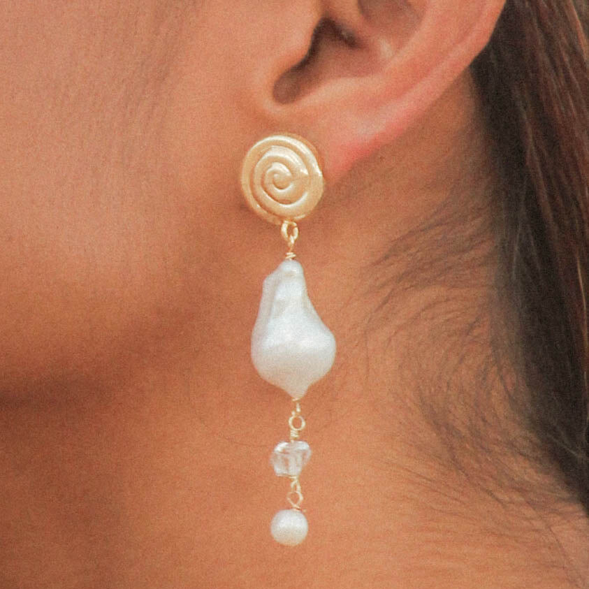 Shizuku – Baroque Pearl & Herkimer Diamond Earrings