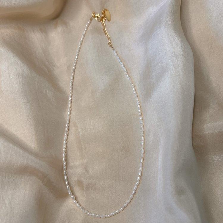 Dainty pearl necklace