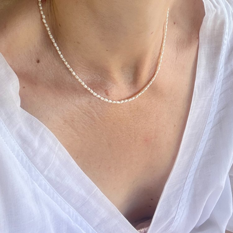 Dainty pearl necklace